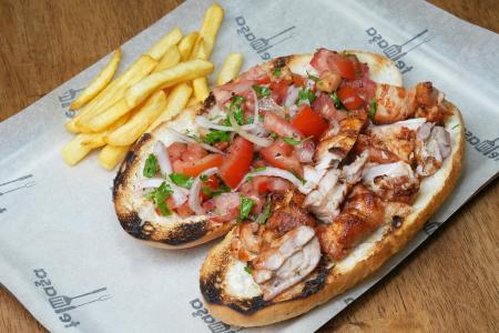 Ekmek Arası Tavuk But (150 gr) | 190,00